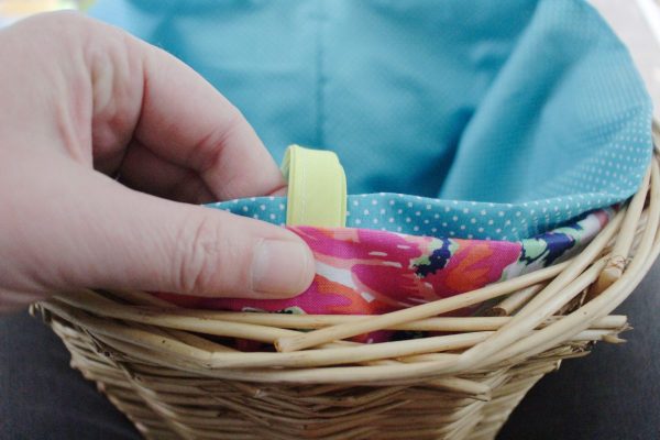 step fifteen: place ties between inside and outside liners