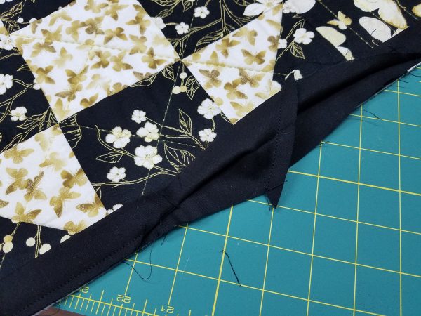 Shoofly Block Placemats-Stitch ends