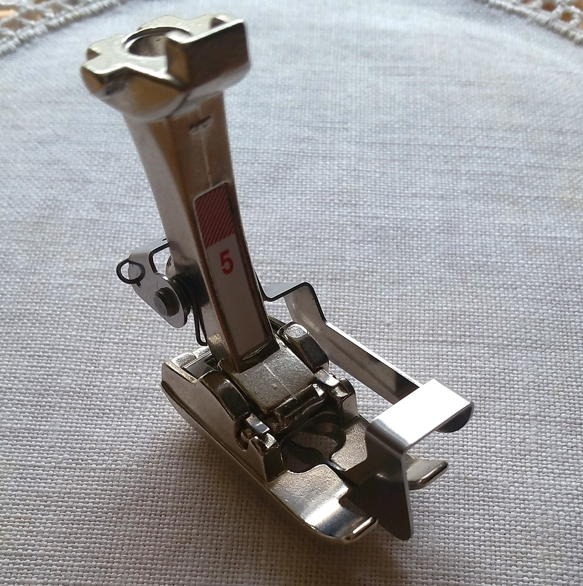 Blind hem tips
