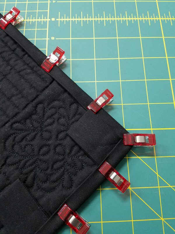 Grecian Square Wall Hanging tutorial - Wrap binding