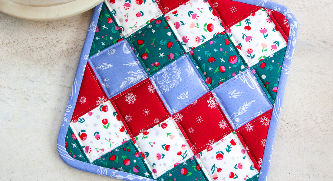 Christmas Potholder Tutorial from WeAllSew