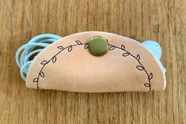 Quick and Easy Leather Gifts Headphone Taco