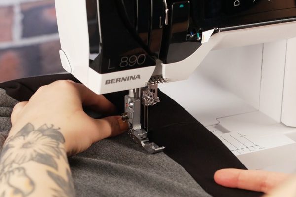 Jogger Pants - 16_begin_coverstitch_BERNINA_WeAllSew_Blog_1200x800px