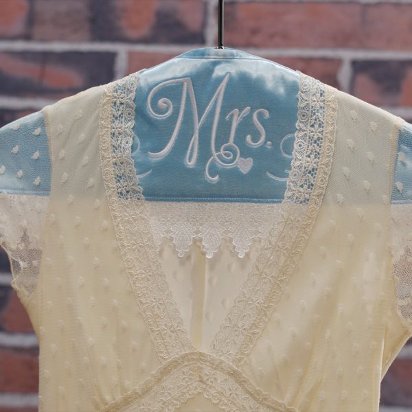 MTC_Bridal_Hanger_Cover_01_Beauty_shot_bridal_hanger_cover_BERNINA_WeAllSew_Blog_1080x1080px