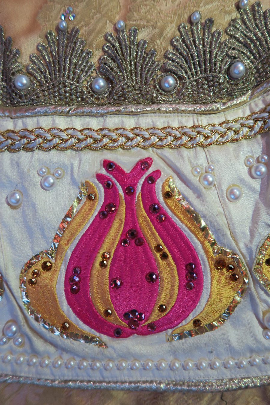 Jedimanda's Anastasia ballgown details