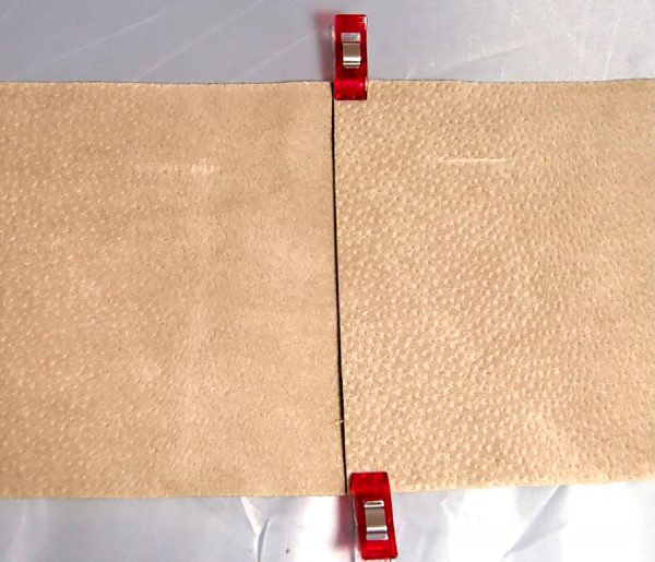 Wonder Clips Leather - Fear_No_Fabric_Leather_10_Overlap_Seam_BERNINA_WeAllSew_Blog_900x772px