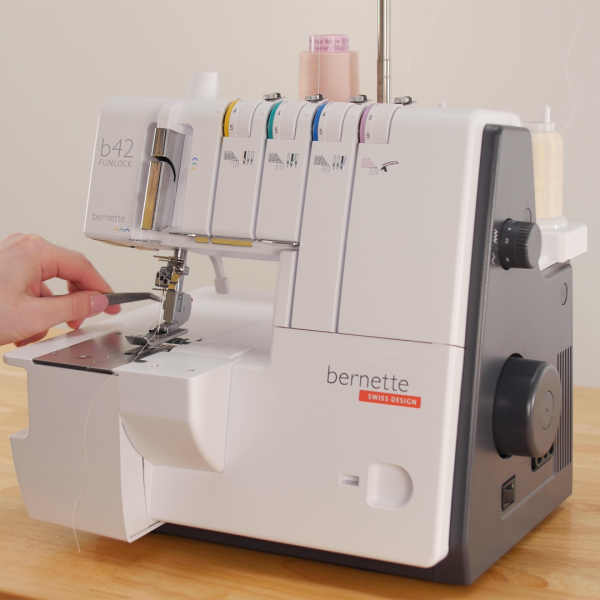 MTC_Chainstitch_Garland_07_Threading_b_42_BERNINA_WeAllSew_Blog_1080x1080px