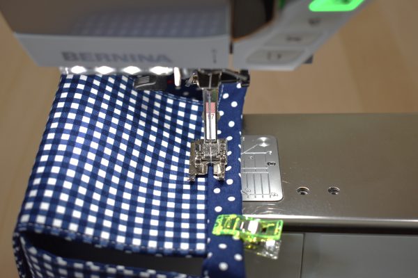 Fabric Pint Basket Tutorial by Erika Mulvenna