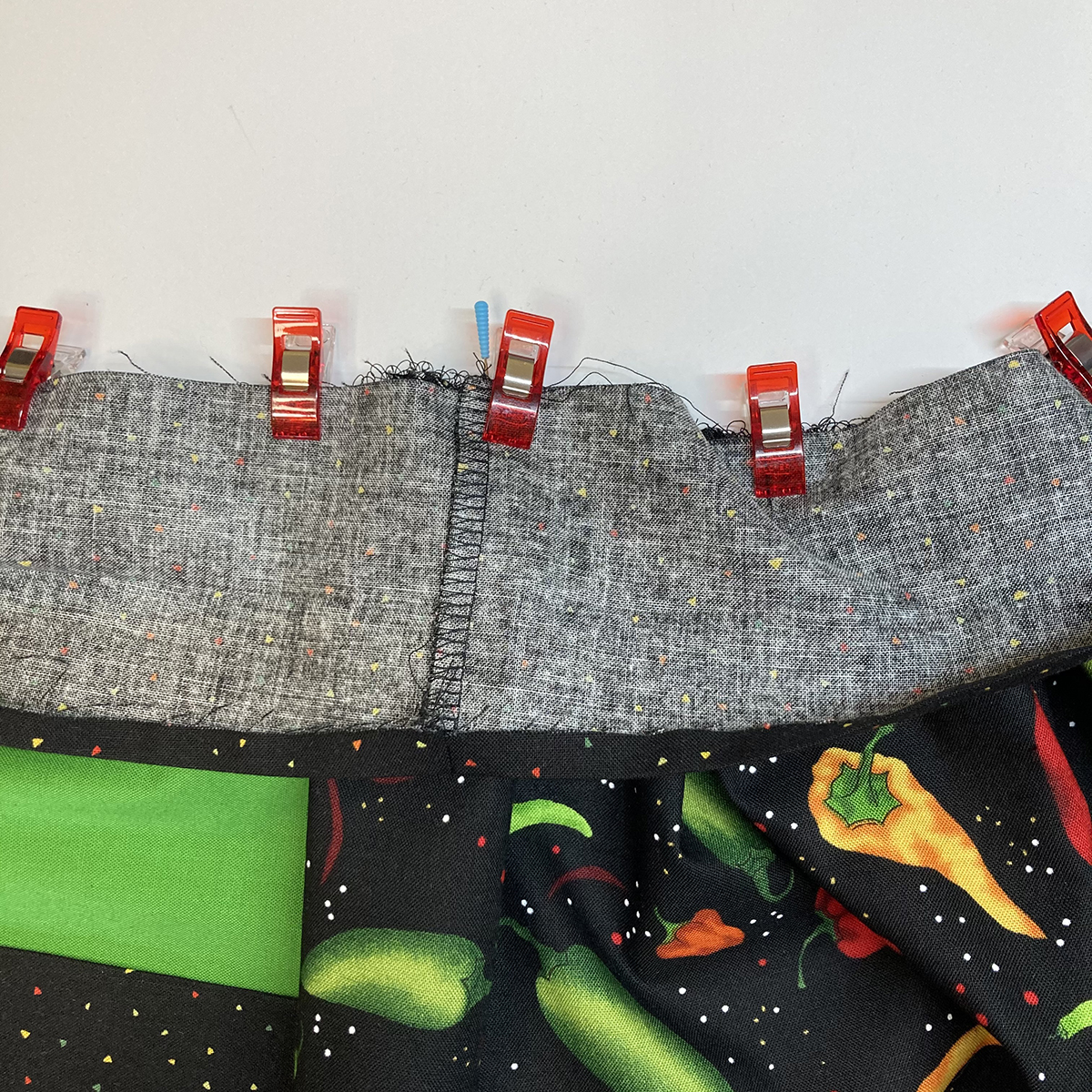 Serging_an_Apron_15_Waistband_clipped_BERNINA_WeAllSew_Blog_1200x1200px