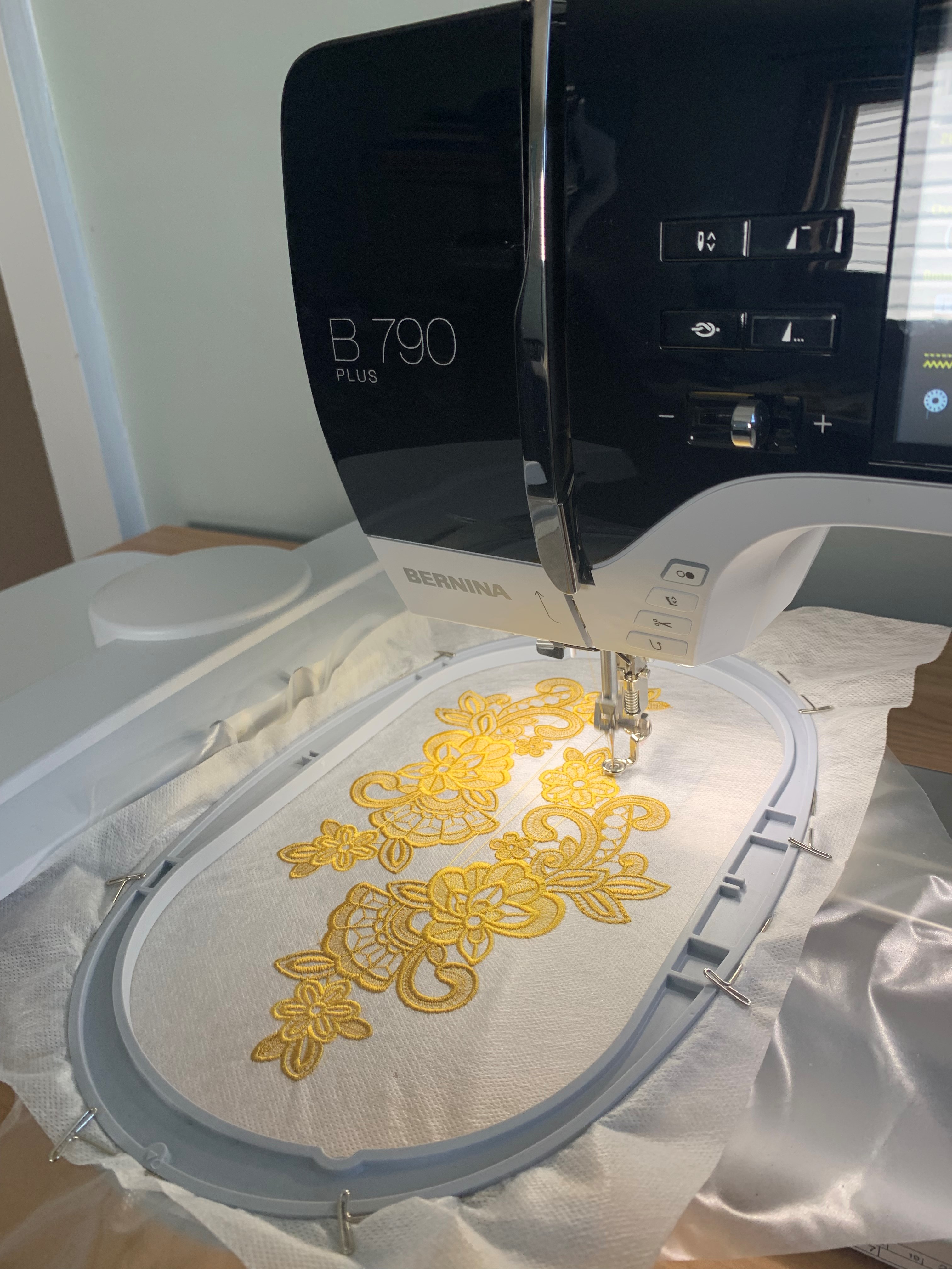 Stitching Applique with B790+