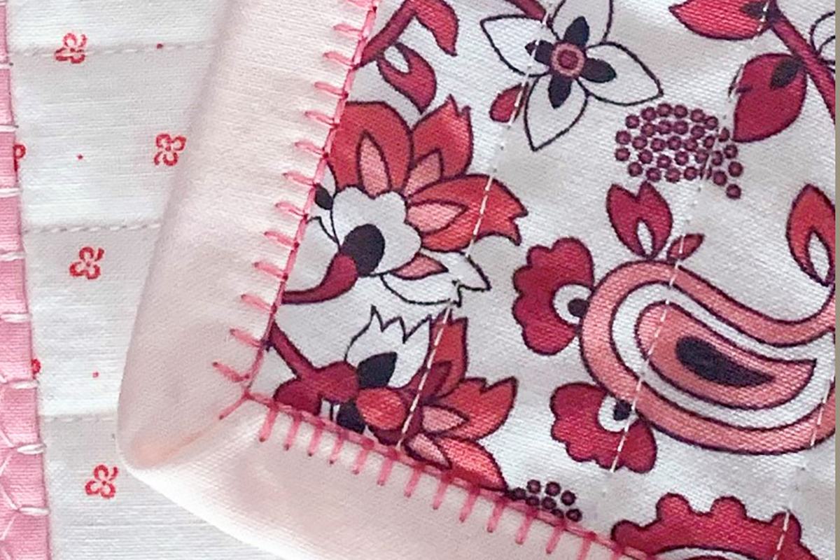MTC_Decorative_Stitch_Binding_12_blanket_stitch_corner_BERNINA_WeAllSew_Blog_1200x800px[1]