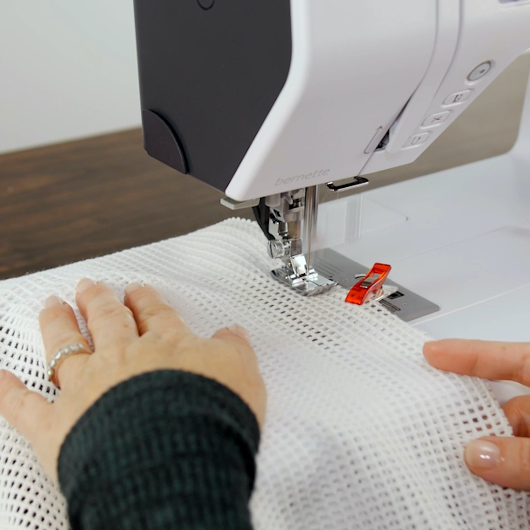 MTC_Produce_Bag_06_sewing_mesh_bag_sides_BERNINA_WeAllSew_Blog_1080x1080px