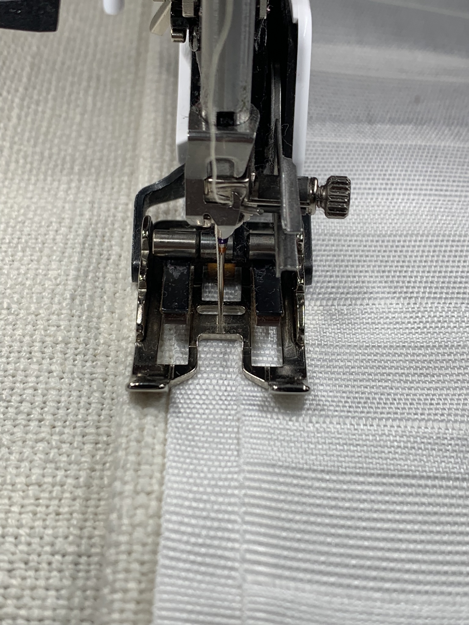11_foot position at botton of tape