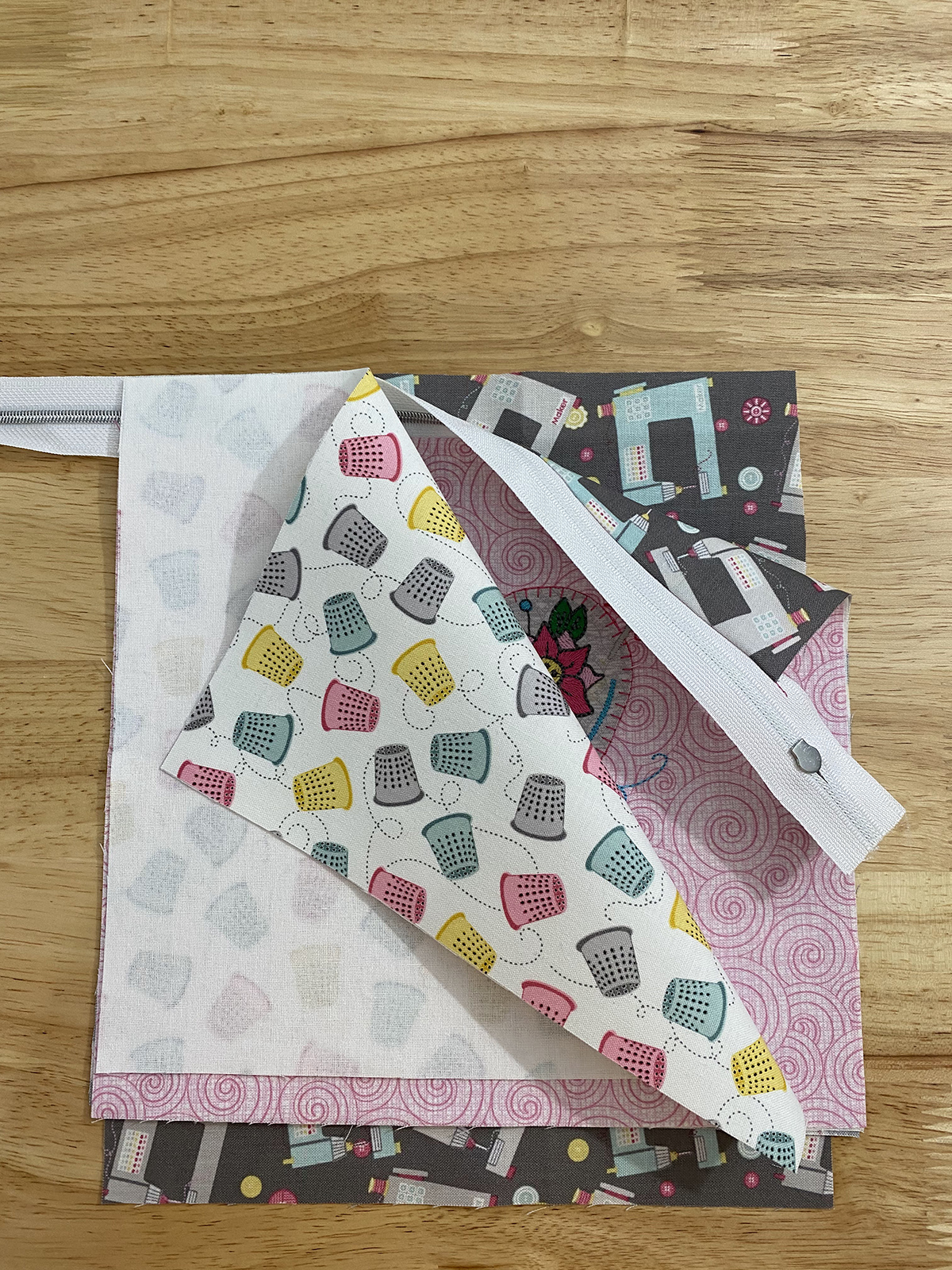 MTC_Zippered_Pouch_07_Stitch_Back_BERNINA_WeAllSew_Blog_1200x1600p