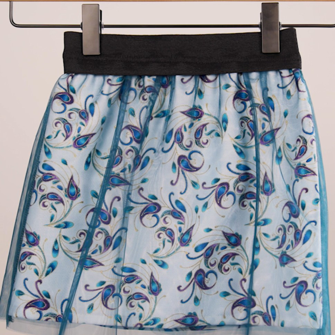 MTC_Tulle_Skirt_14_Skirt_on_hanger_BERNINA_WeAllSew_Blog_1080x1080px