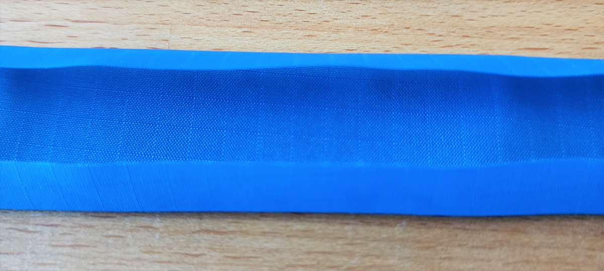 b05_CRAFTER_MYOG_08_folded_edges_strip_BERNINA_WeAllSew_Blog_1200x540px