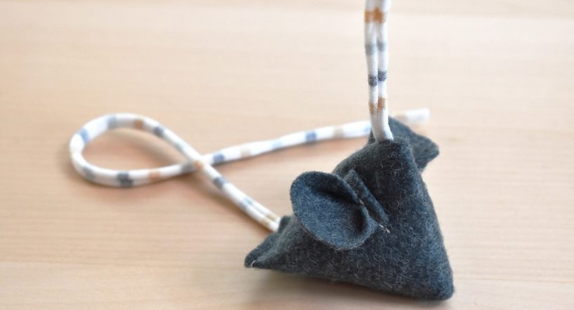 cat toy_featured