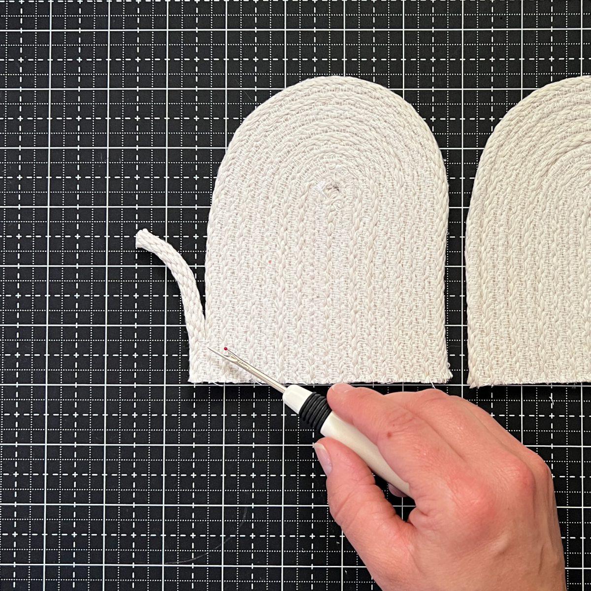 Ghosters Rope Coasters Tutorial - Removing cord tail