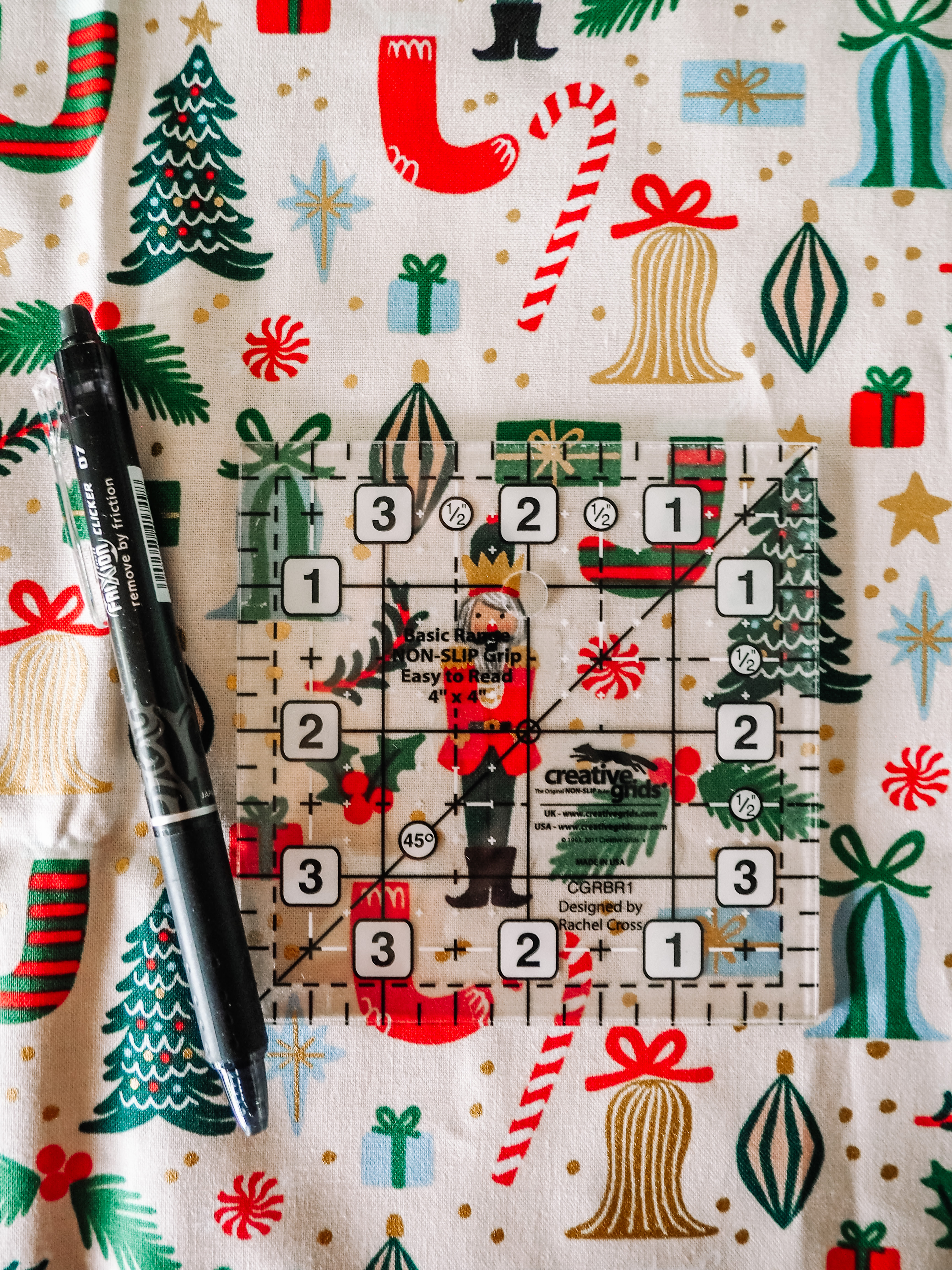 BERNINA WeAllSew Christmas Countdown Fussy Cut