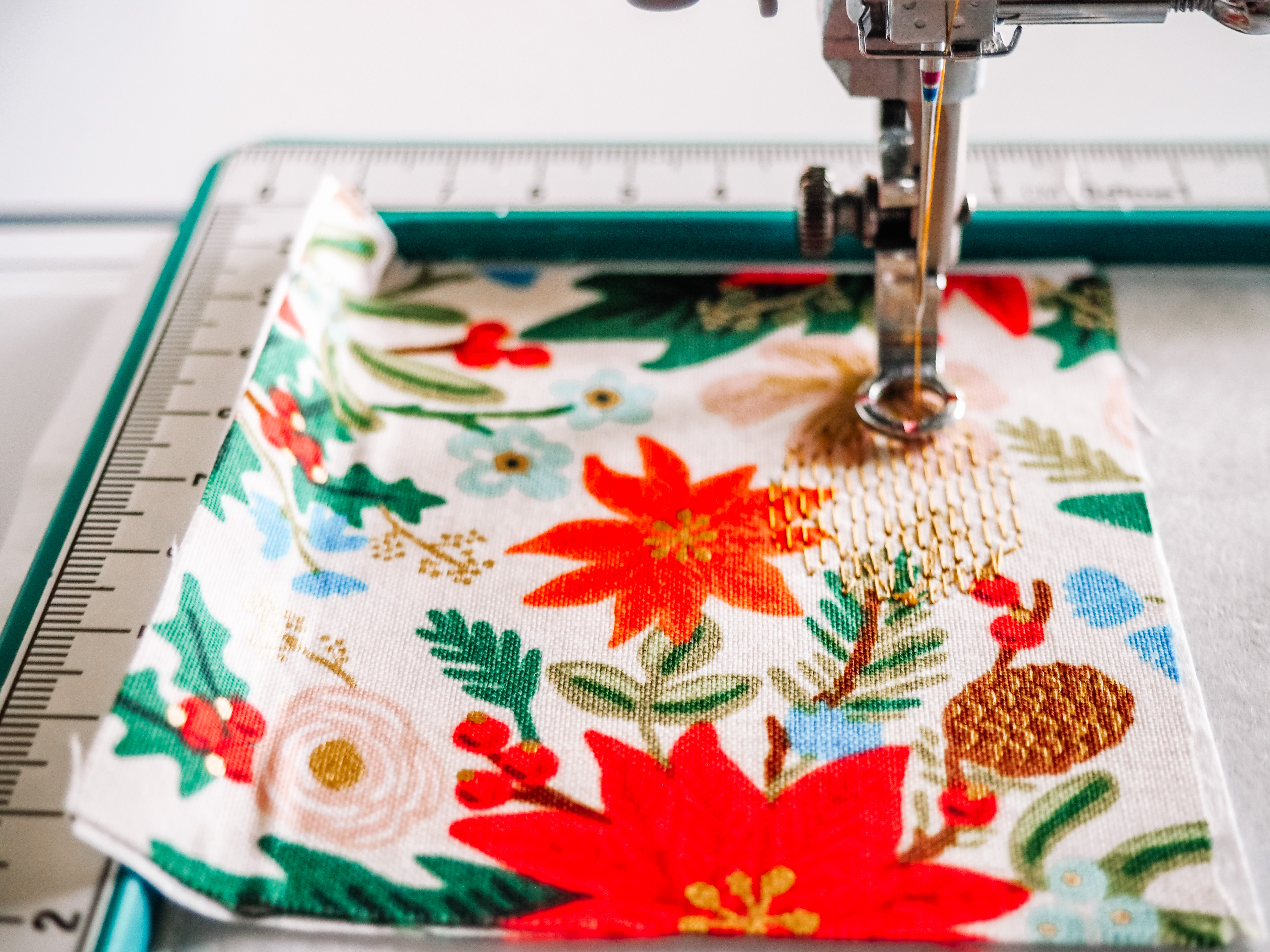 BERNINA WeAllSew Christmas Countdown Stitch Design