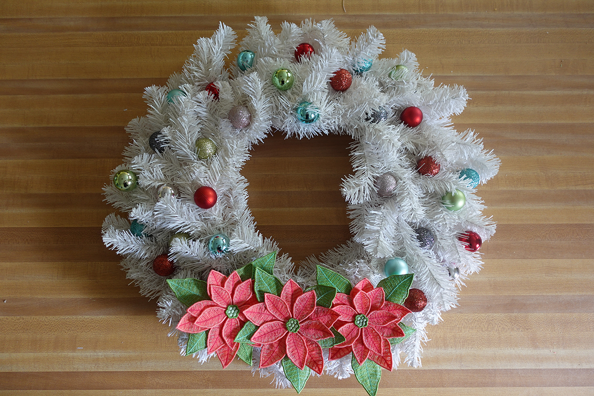 Freestanding_Lace_Poinsettia_Wreath_19_Once_youre_BERNINA_WeAllSew_Blog_1200x800px