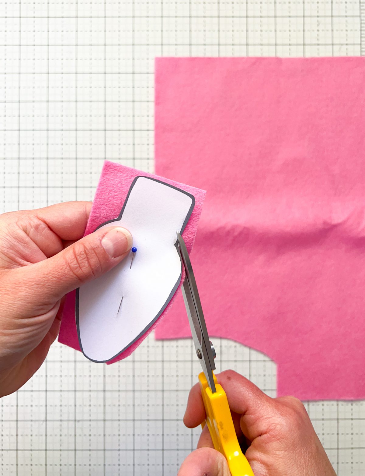 Felt Bulb Garland Tutorial - Cutting out bulb shape