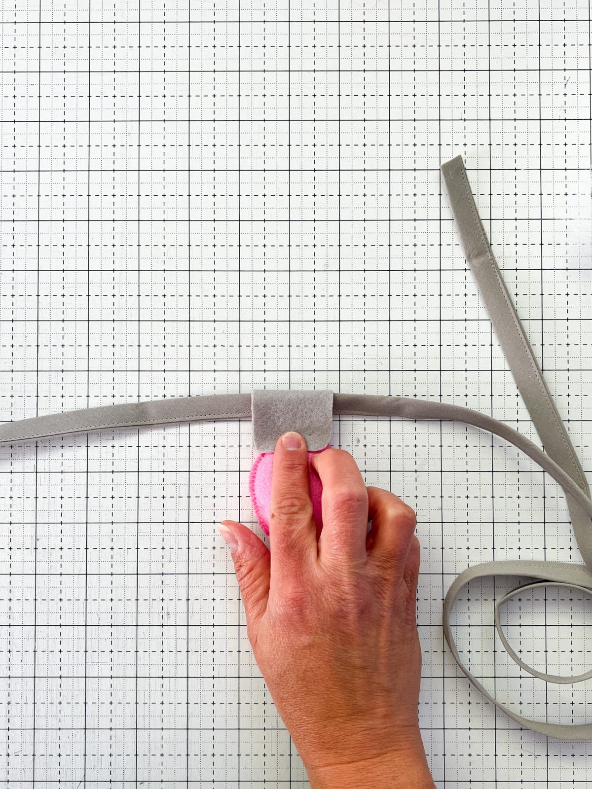 Felt Bulb Garland Tutorial - Fold over bulb topper