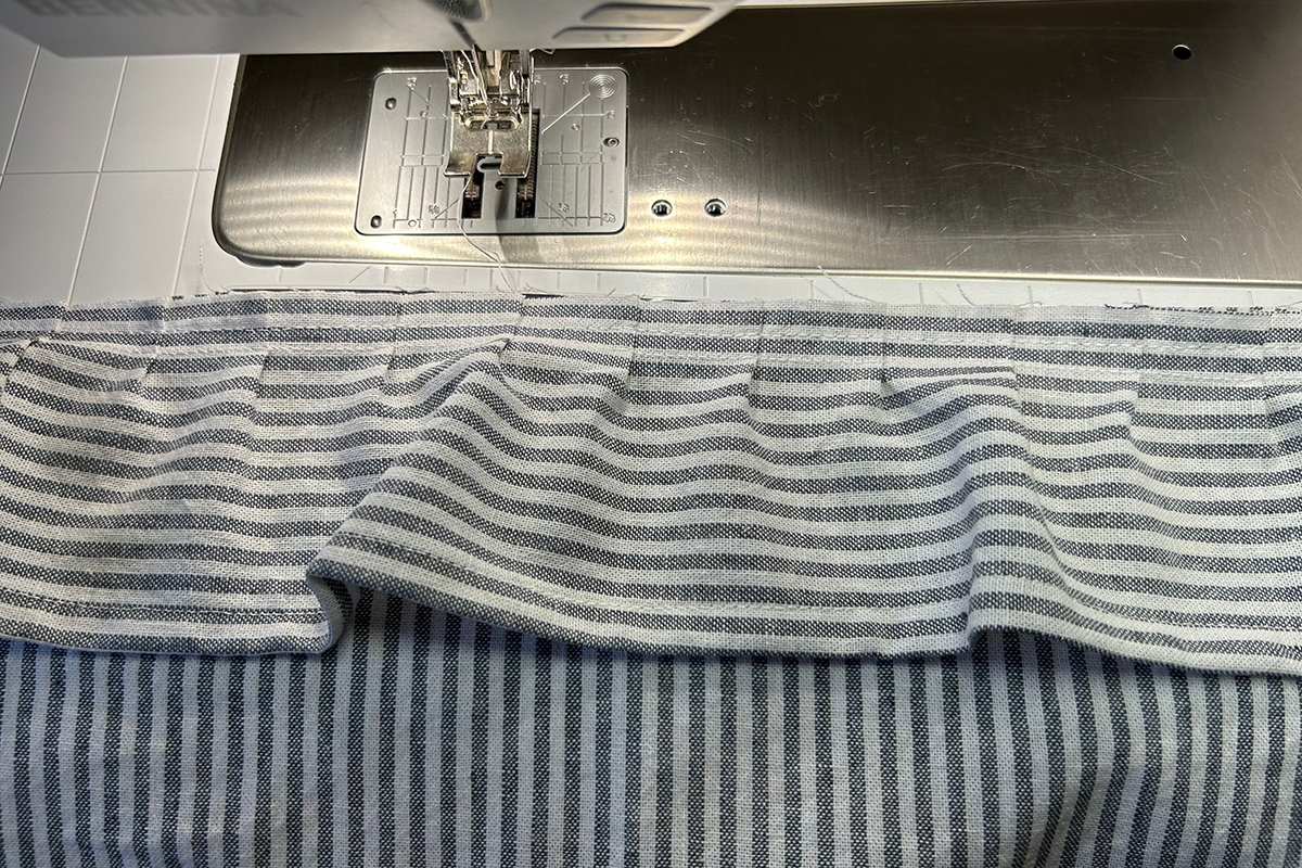 Modern_Farmhouse_Kitchen_Towels_29_ruffle_stitched_to_main_piece_BERNINA_WeAllSew_Blog_1200x800px