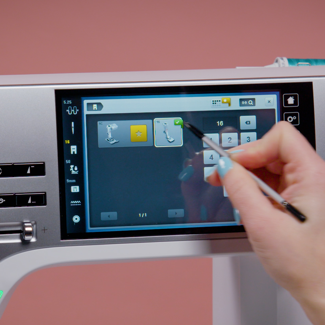 MTC_SxS_Gathering_10_select_presser_foot_BERNINA_WeAllSew_Blog_1080x1080px
