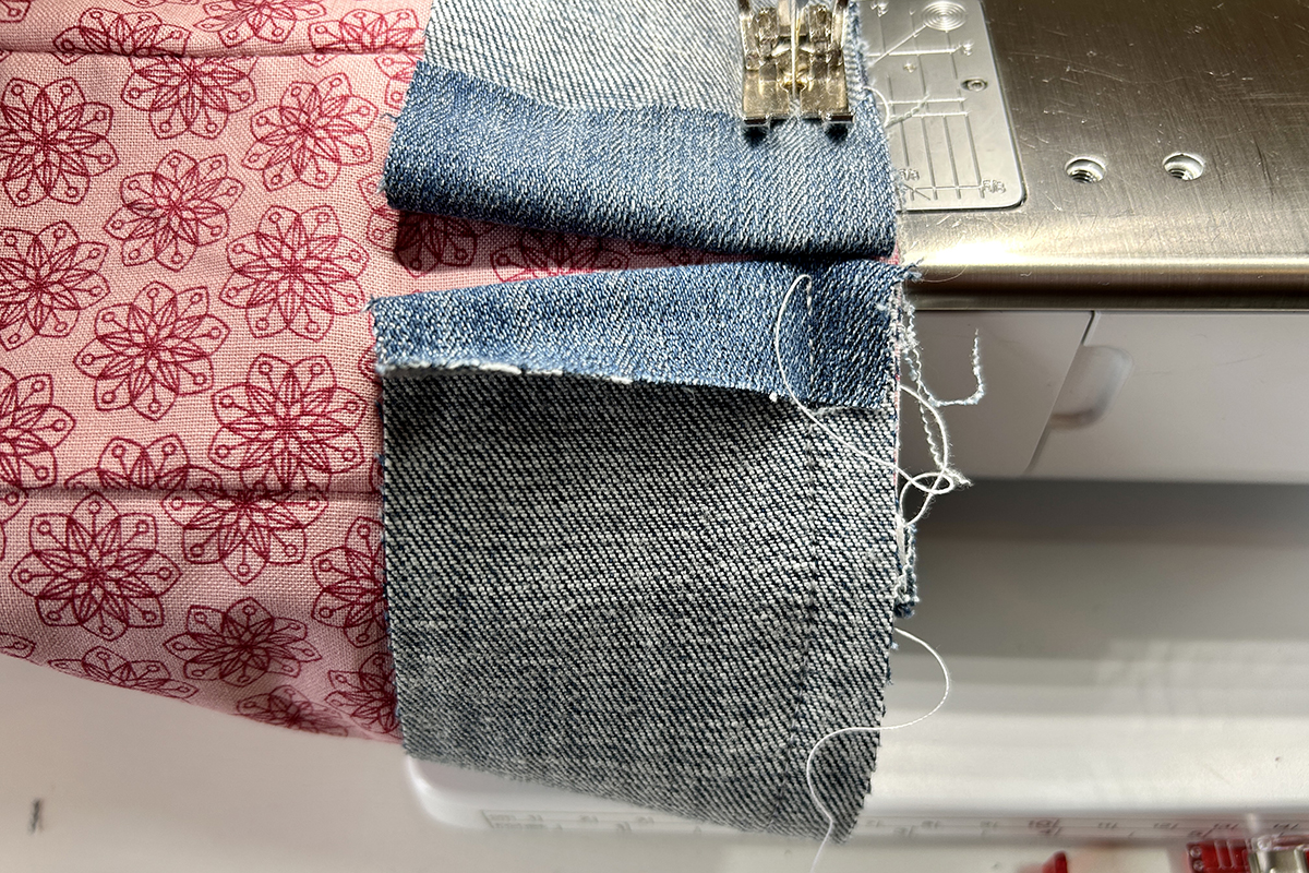 Upcycle_Jeans_to_Bag_34_sewign_binding_to_bag_at_end_BERNINA_WeAllSew_Blog_1200x800px