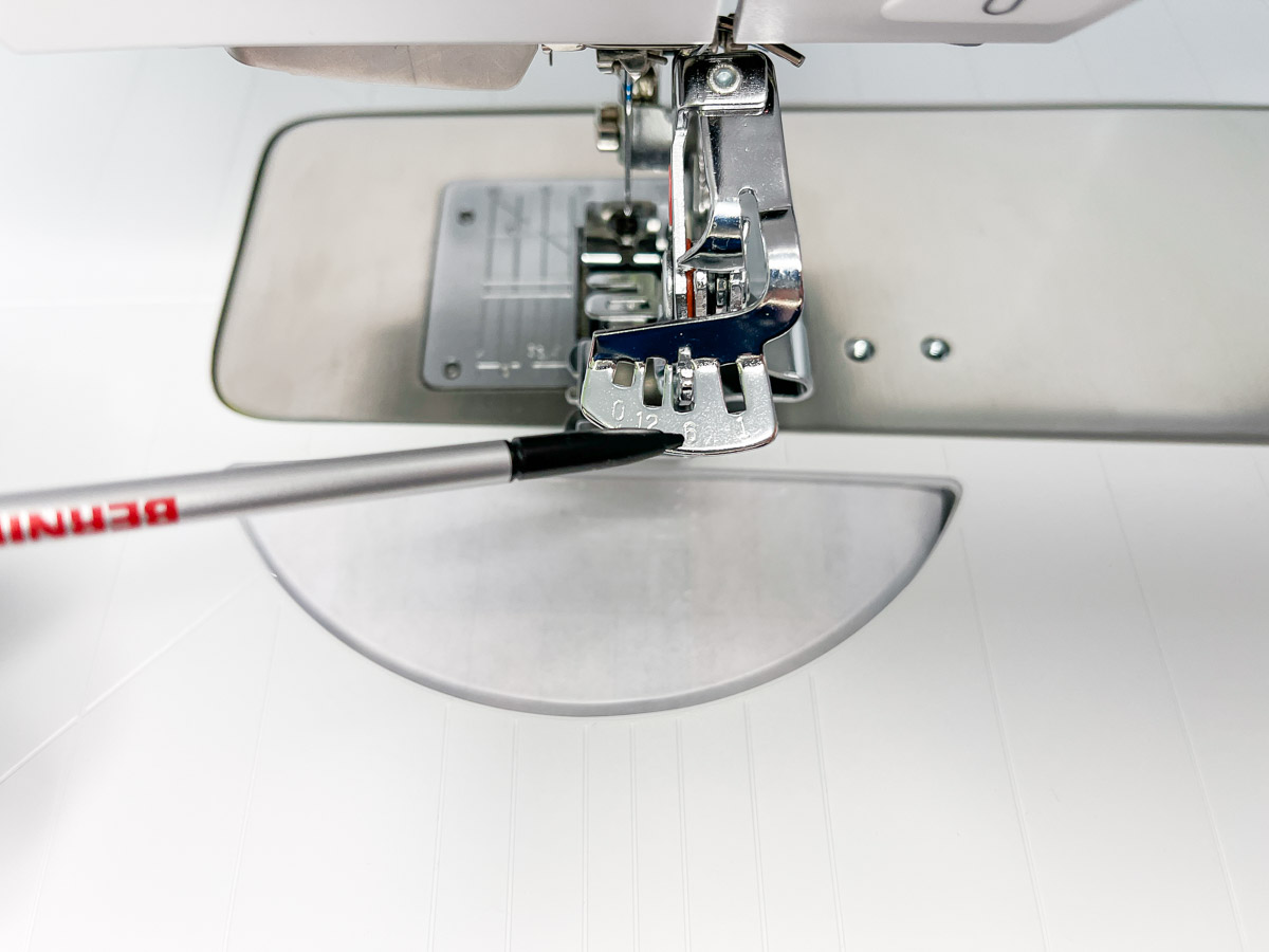 Close up view of the pleat adjustment lever