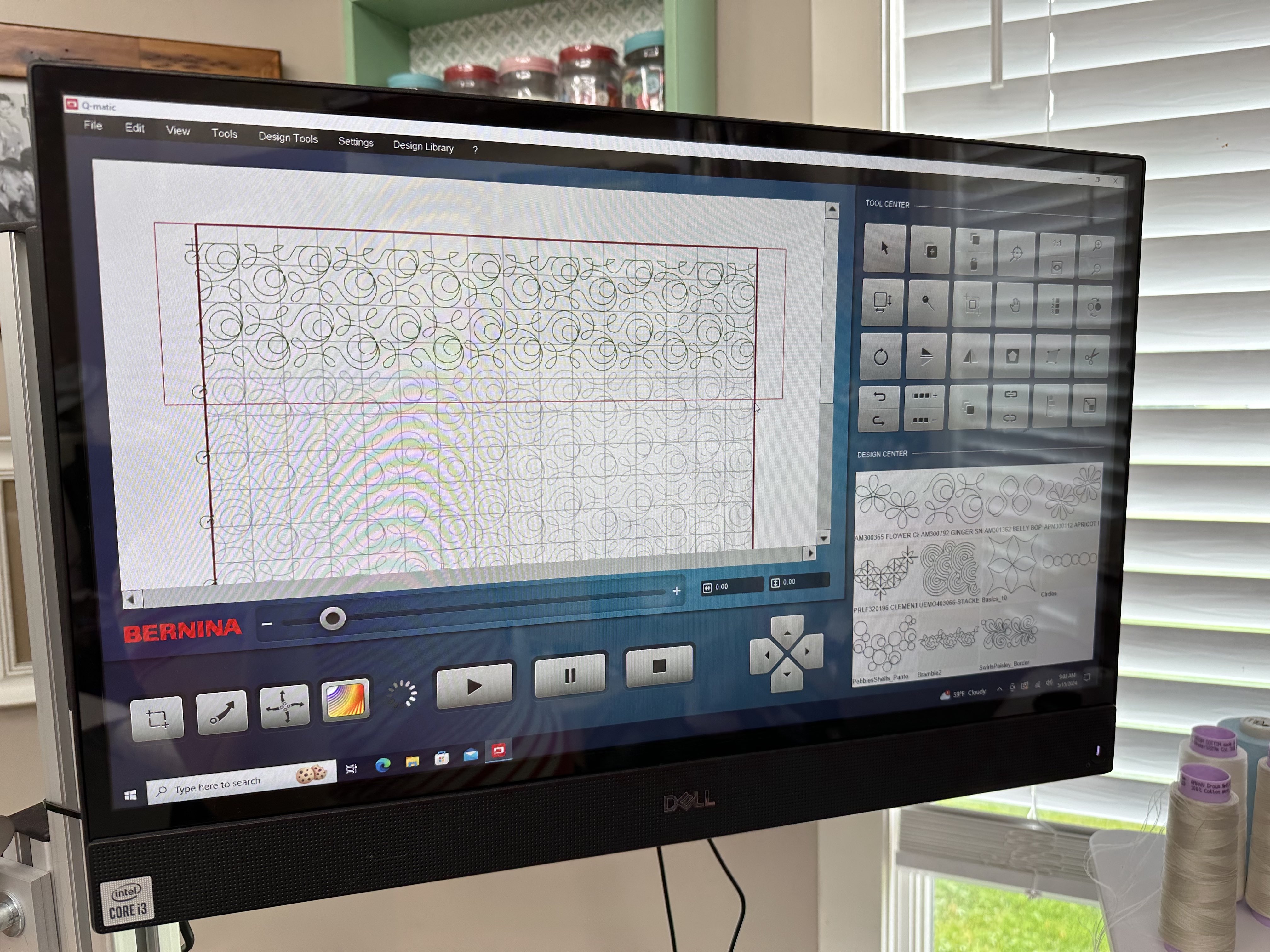 Ginger Snap pantograph by Apricot Moon on my Q-matic screen