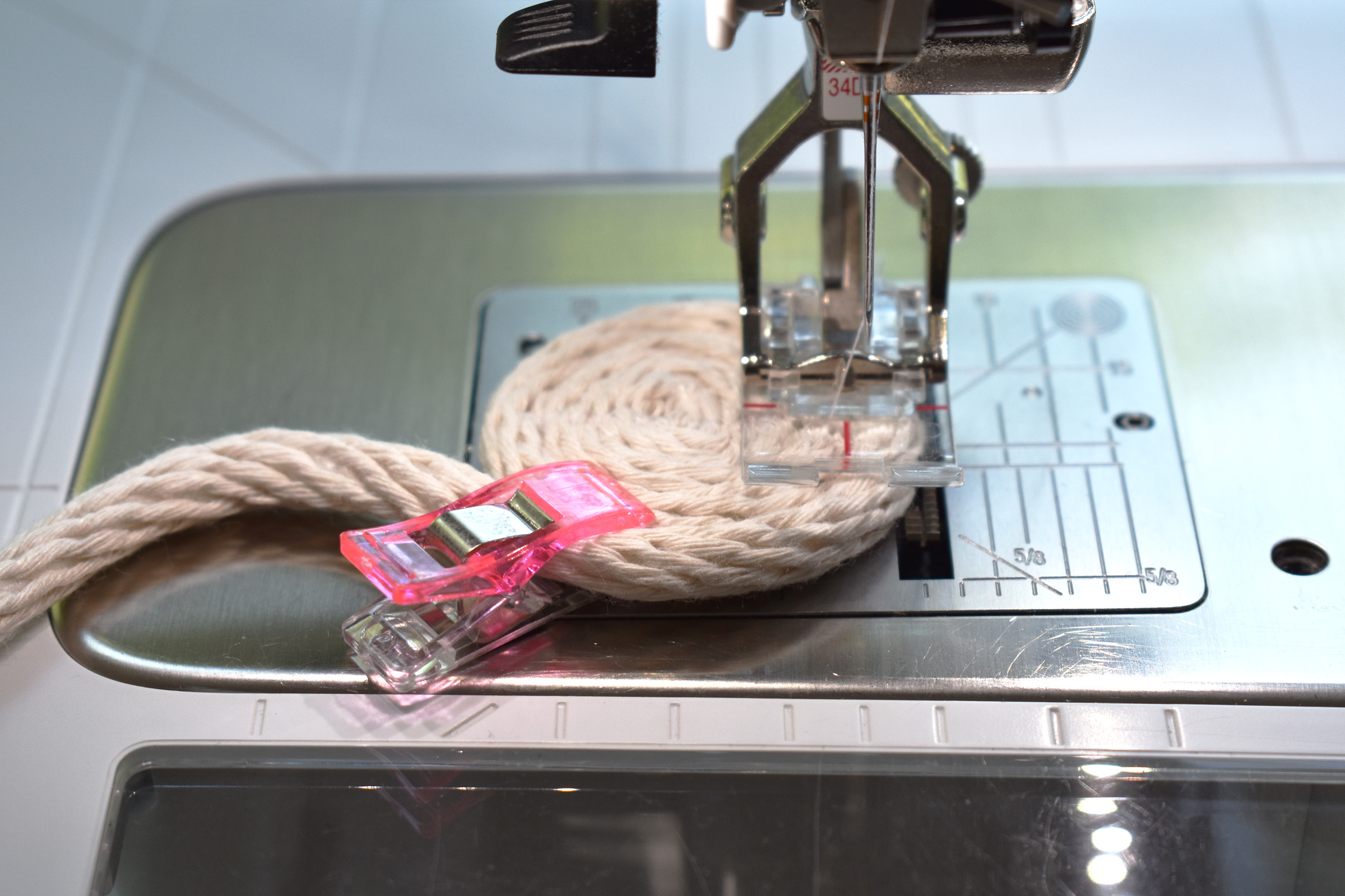 DIY Rope Cat Basket by Erika Mulvenna