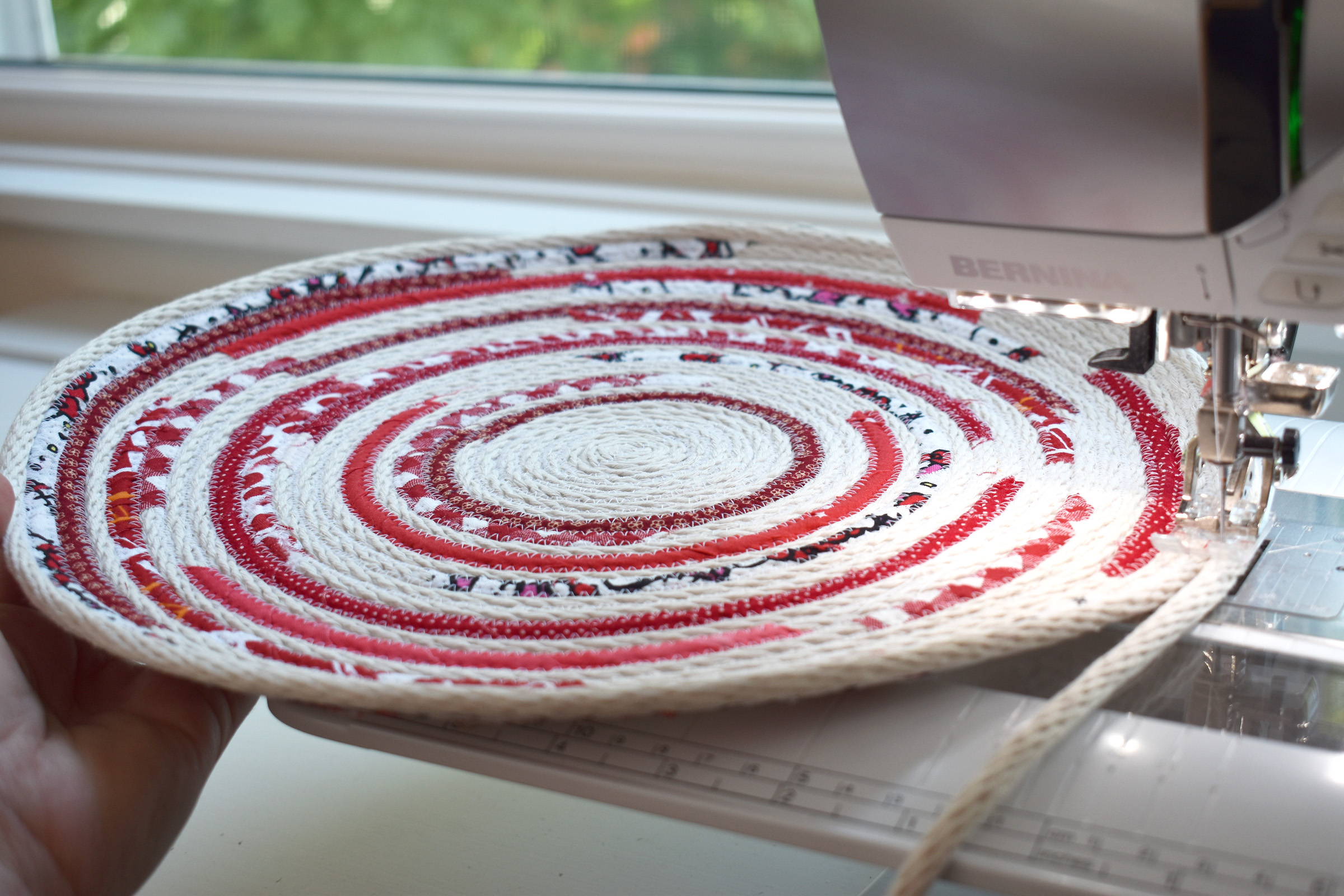 DIY Rope Cat Basket by Erika Mulvenna
