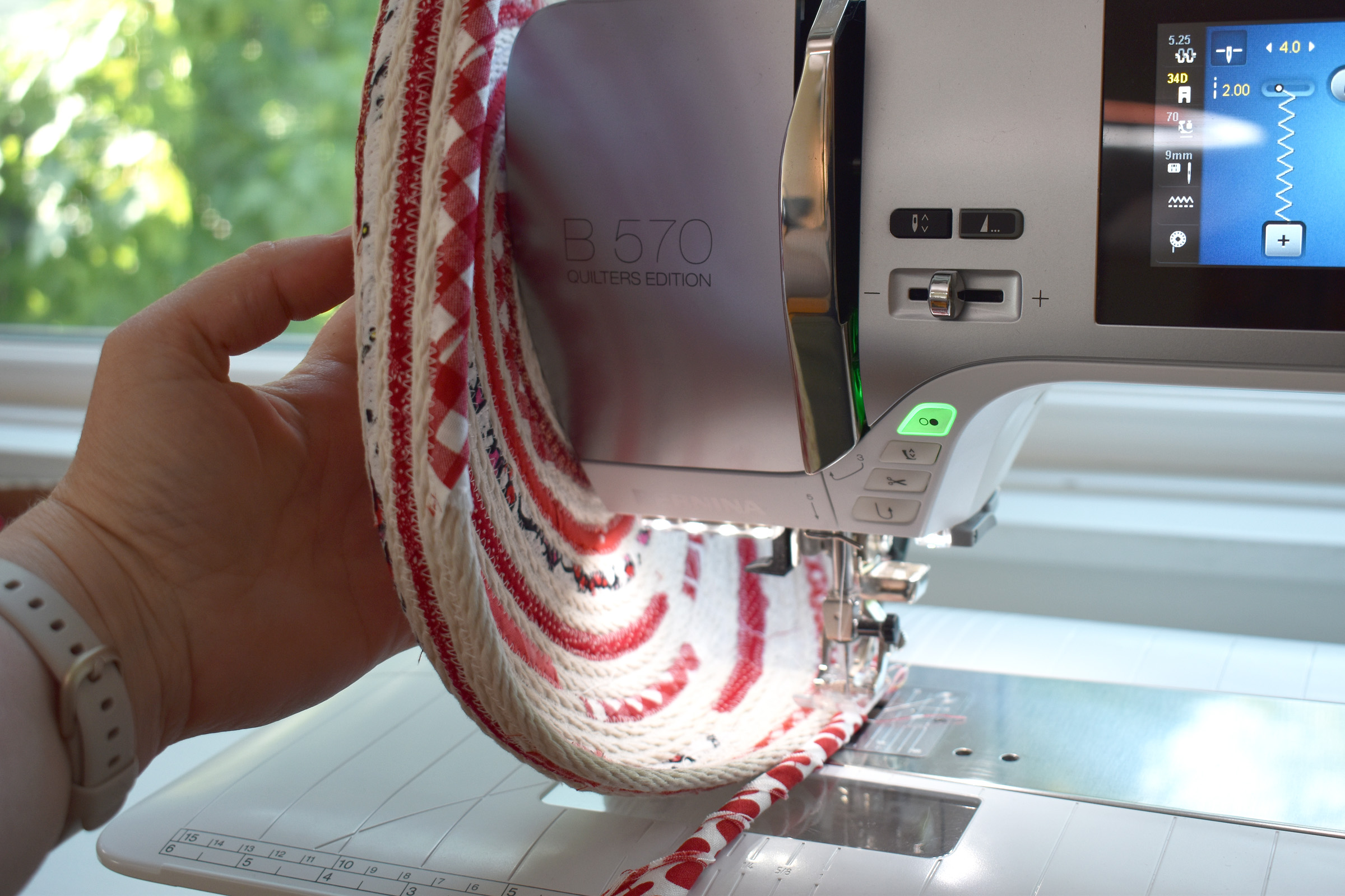 DIY Rope Cat Basket by Erika Mulvenna