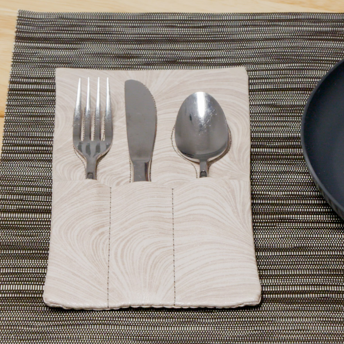 In-the-Hoop Silverware Holder