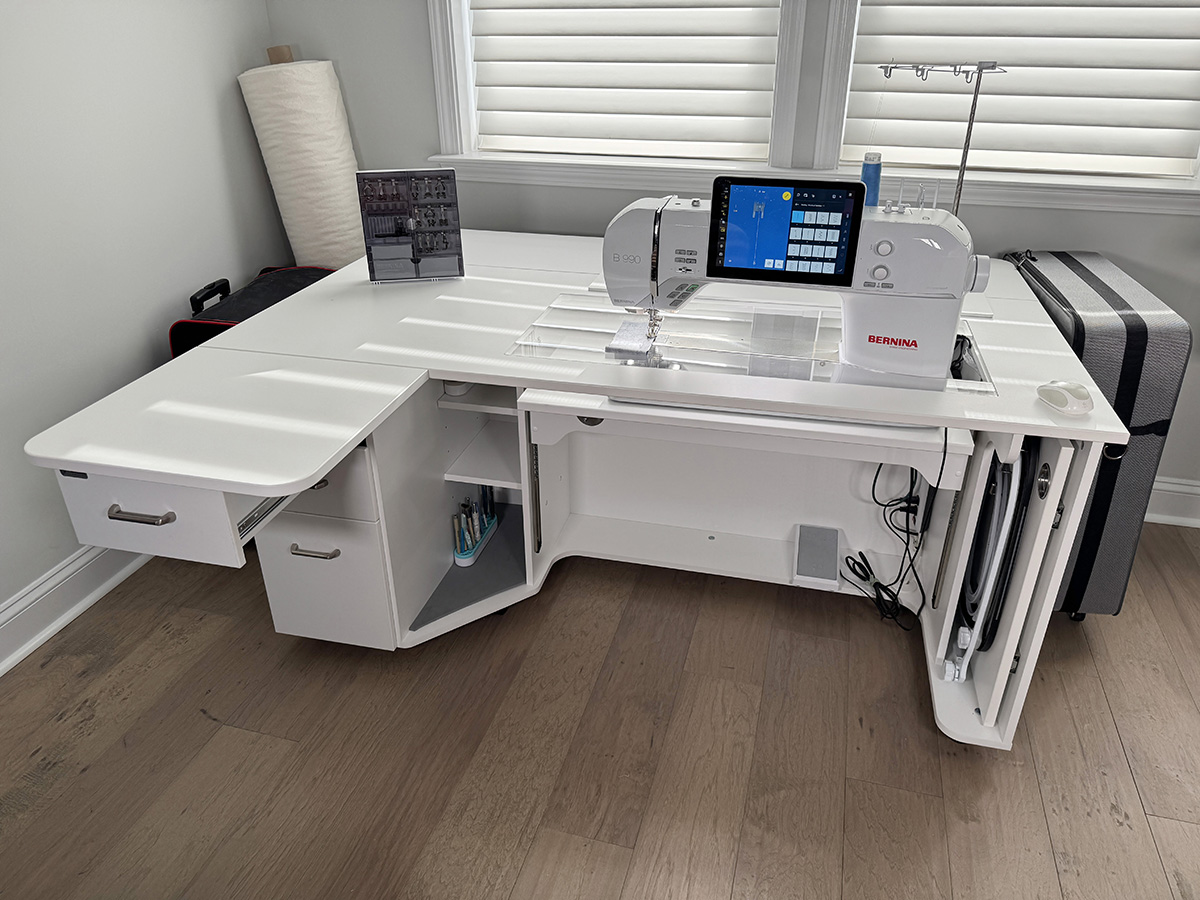 Sewing cabinet