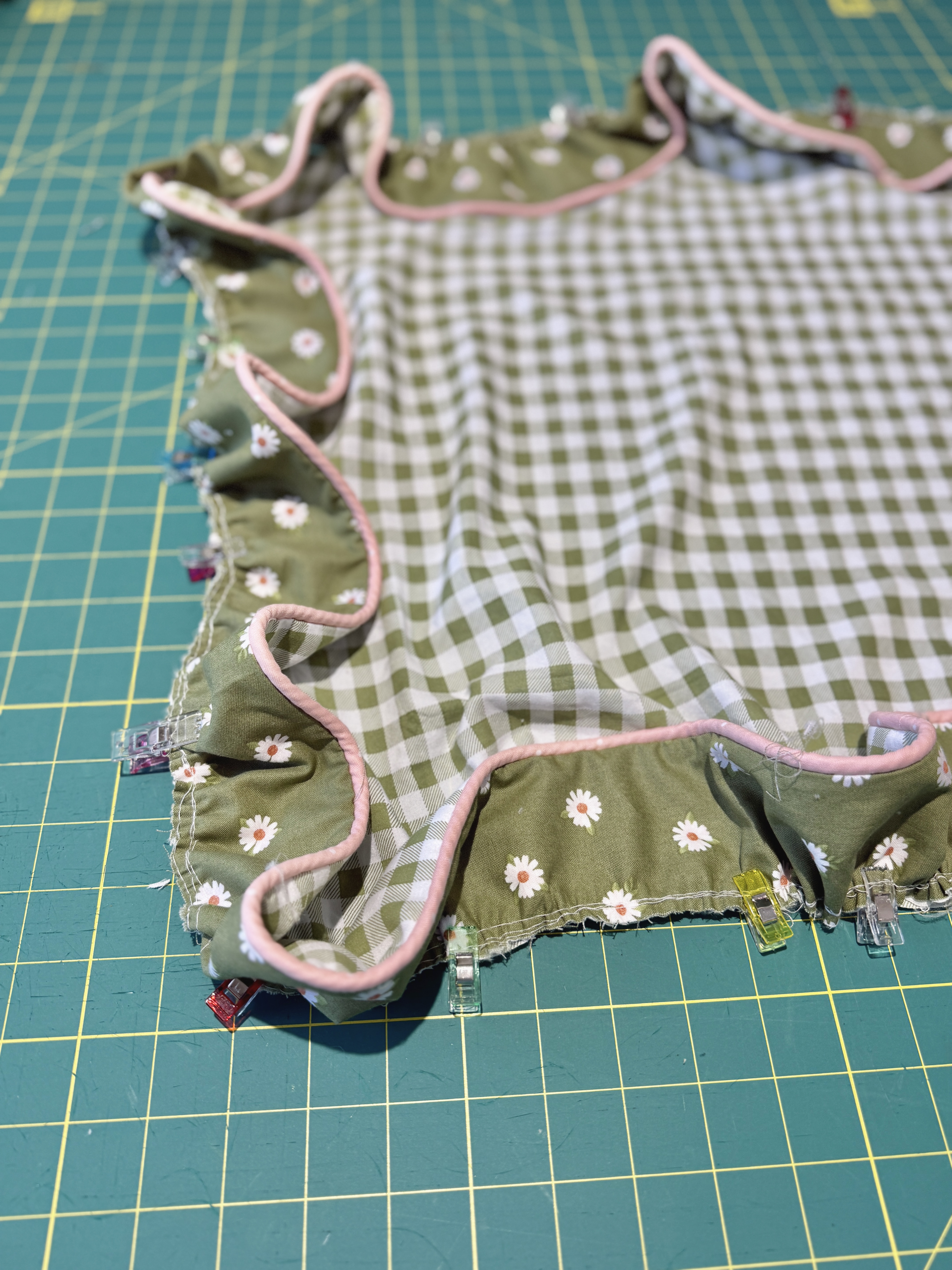 How to Add Piping to a Pillowcase BERNINA WeAllSew BlogPost