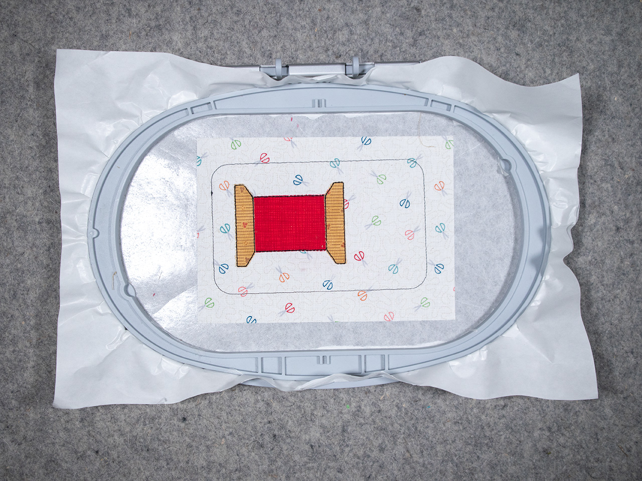 trim the spool top and bottom fabric shapes